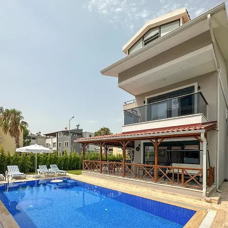 Paradise Town Majesty Villa