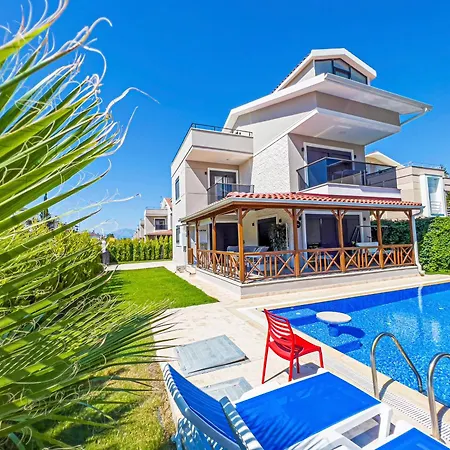Paradise Town Majesty Villa